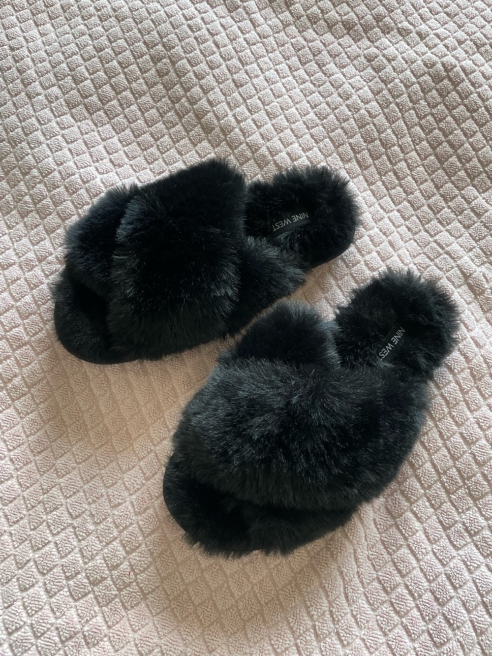 NWOT Nine West Black Faux Fur Slide Slippers